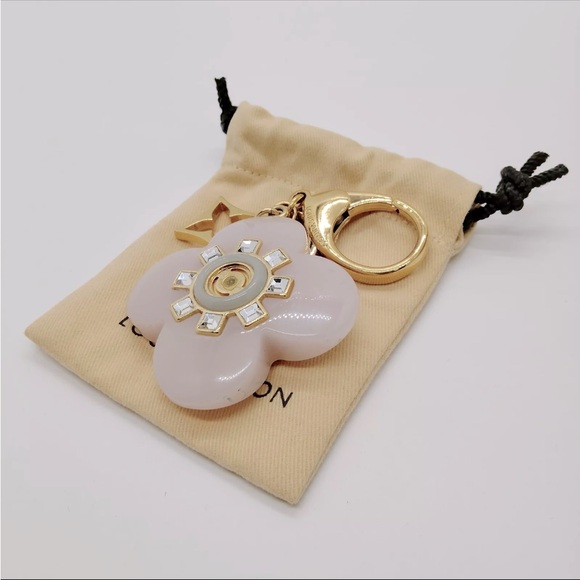 Authenticity 🩷Louis Vuitton 🩷 Pinks Gold Charm keyholder - Picture 1 of 17